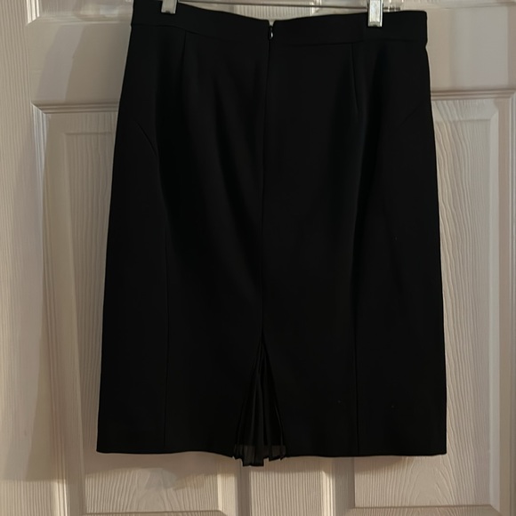 Ann Taylor Black skirt size 6 new with tags - Picture 3 of 4